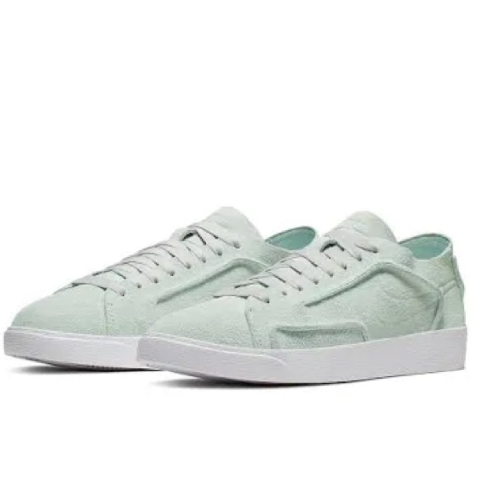 Nike Wmns Blazer Low Decon